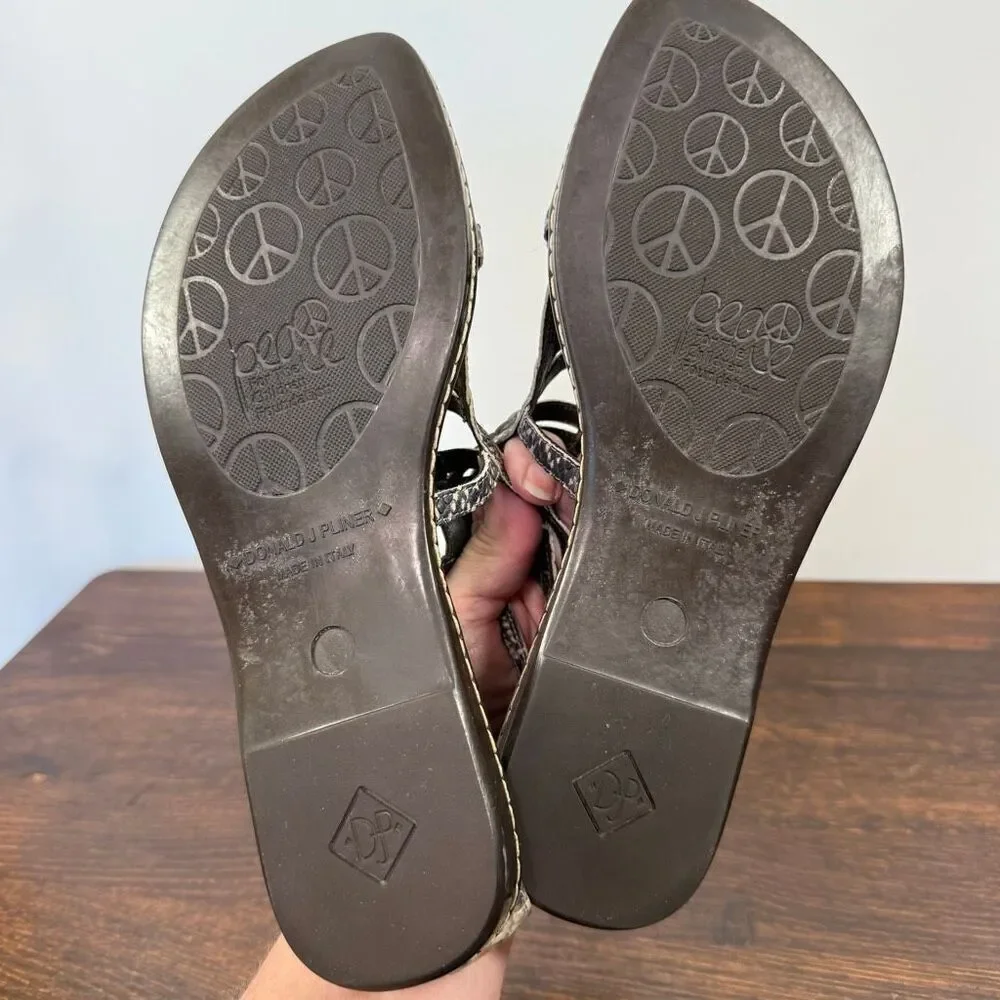 Donald J Pliner Womens snake print sandal size 6